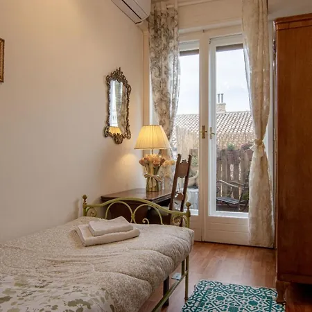 Bed & Breakfast I Filoksenia *